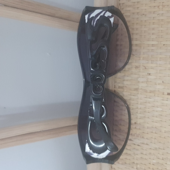 ❓🦓 GUESS Sunglasses 🦓❓ - Picture 4 of 4